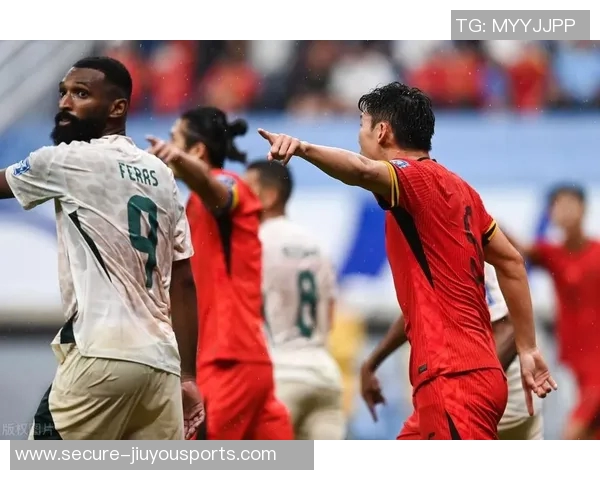 外国足球明星坠亡事件引发全球关注视频曝光引发热议与哀悼